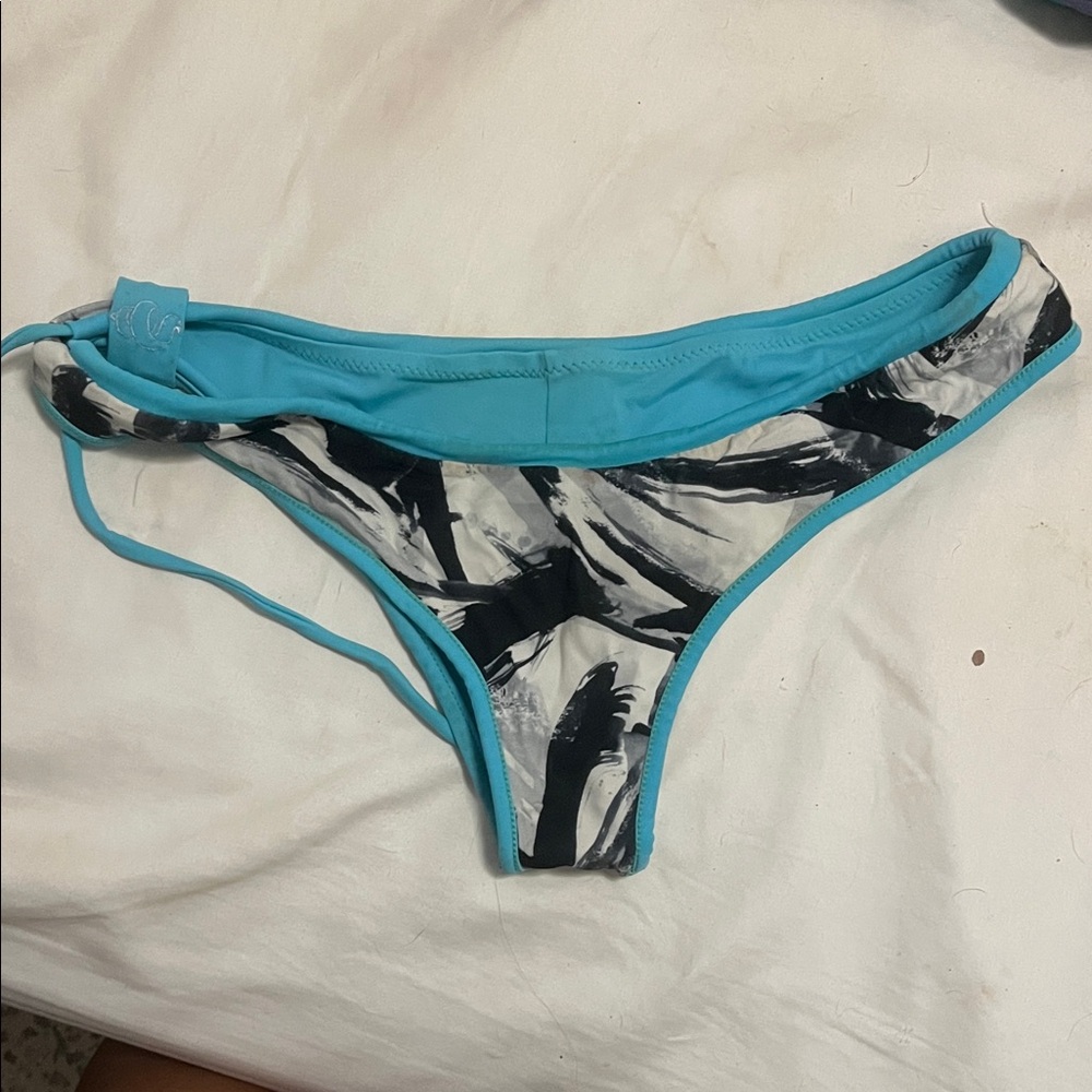Women's Abstract Print Bikini Bottom - Blue and Black